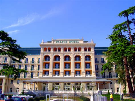 File:Palace Hotel, Portoroz, Slovenia.jpg - Wikimedia Commons