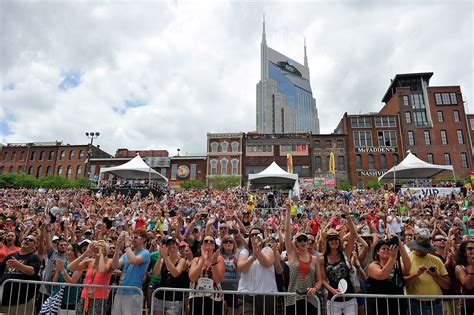 Top 10 Tips For Attending the CMA Music Festival