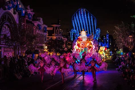 Main Street Electrical Parade is Returning...Again - Disney Tourist Blog