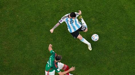 Messi Leads Argentina to 2-0 Win Over Mexico