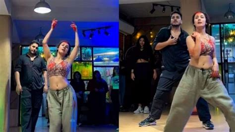 Duo's sensual belly dance on Ang Laga De from Ram Leela makes crowd go crazy. Watch – India TV