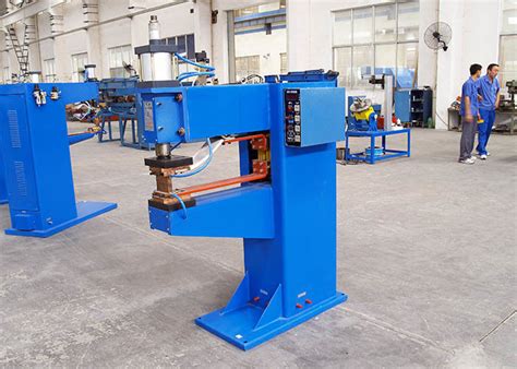 Single Cylinder Automatic Welding Equipment , Rowing Industrial Spot Welding Machine