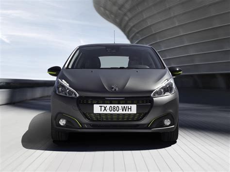 New Peugeot 208 shows its colours - News | CarSifu