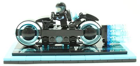 Cool Stuff: Official TRON Legacy LEGO Light Cycle Is Coming in 2018