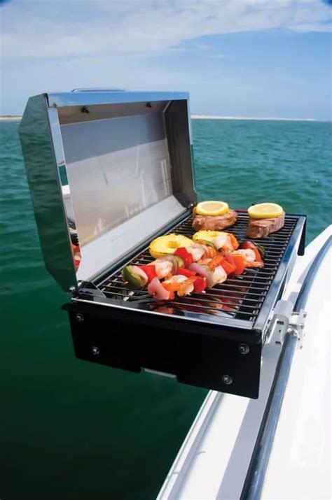 18+ Must Have Boating Accessories - Things Every Boater Needs ...