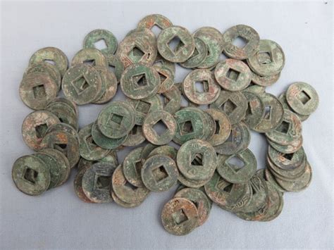 Han Dynasty Coins - Artifacts - China - 206 BCE - 220 CE - Catawiki