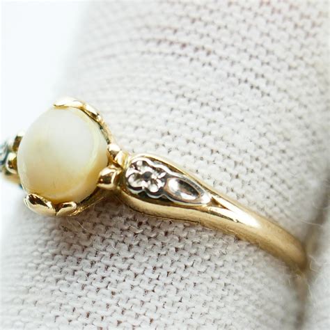 Vintage 10K Yellow & White Gold Pearl Ring 6 3/4 US With Delicate Flower Ornament Solid Gold ...