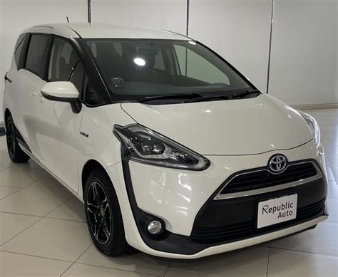 TOYOTA SIENTA HYBRID 1.5G A