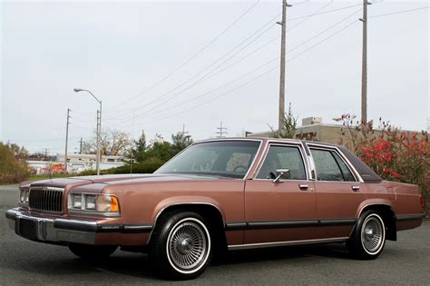 Mercury grand marquis - monsterholden