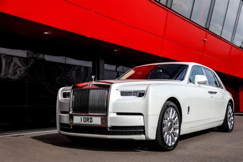 Rolls Royce Phantom VIII Hire | White - Platinum Executive Travel