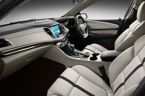 Holden VF Commodore: all-new "sophisticated" interior - photos | CarAdvice