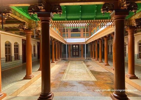 Hopping through heritage Chettinad houses in Karaikudi - The Revolving Compass