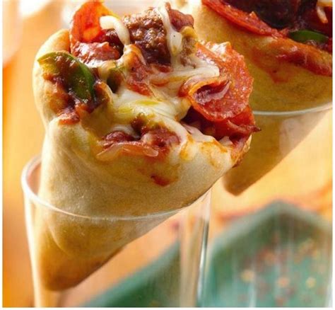 PIZZA CONES: Another fun recipe to make with kids! | Pizza cones, Pizza ...