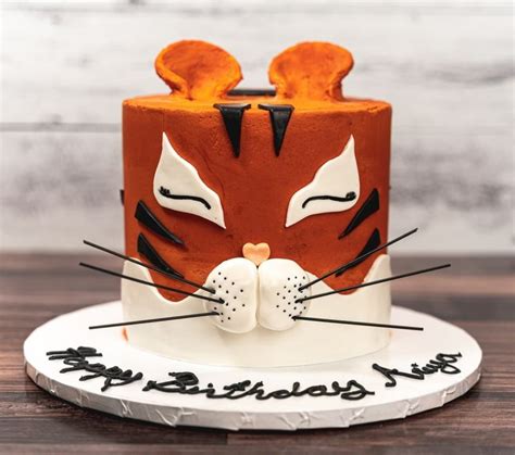 [Updated] 12 Tiger Cake Designs Ideas Decorations in 2024