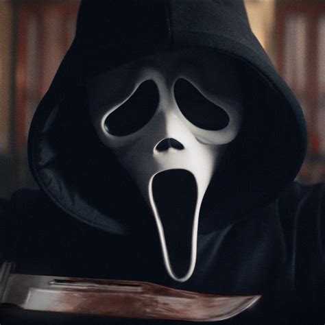 Movie Review: The new Scream (2022), starring Neve Campbell