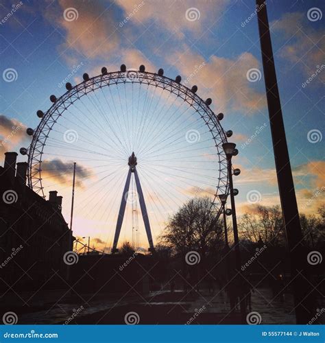 London eye at sunset editorial stock image. Image of sunset - 55577144