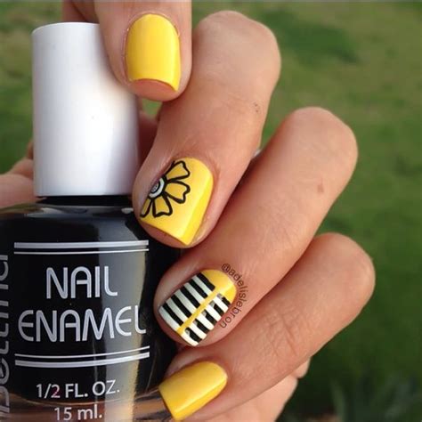 21 Pretty Ways to Have Mustard Nails - Pretty Designs