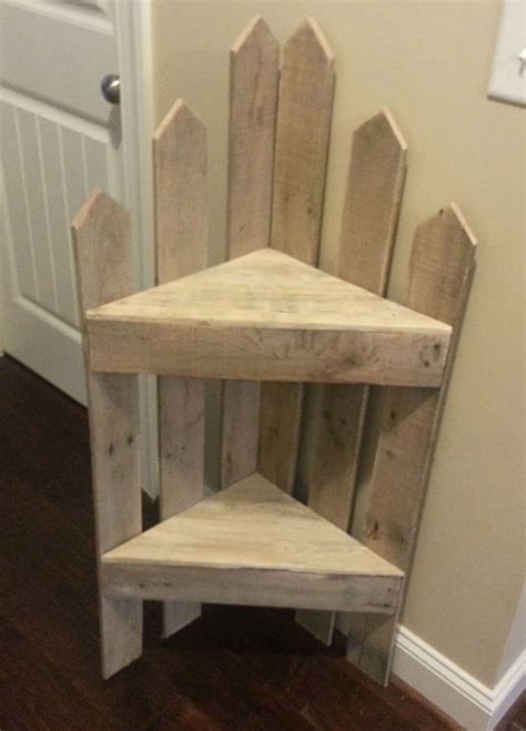 10+ Small Wood Pallet Projects