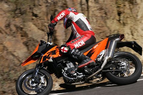 KTM 690 SUPERMOTO (2007-2011) Review | Specs & Prices | MCN