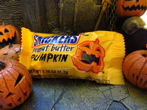 Action Figure Barbecue: Classic Hokey Halloween Horror: Snickers Peanut Butter Pumpkin