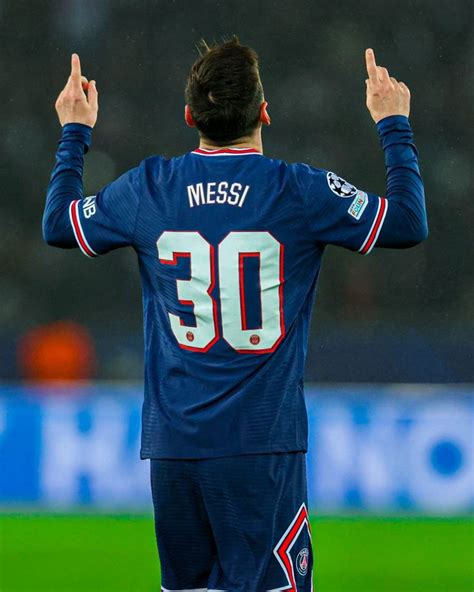 Leo Messi 30 PSG | Sepak bola, Gambar sepak bola