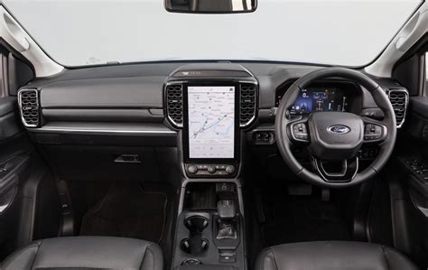 2024 Ford Everest Platinum Interior - Alis Lucina