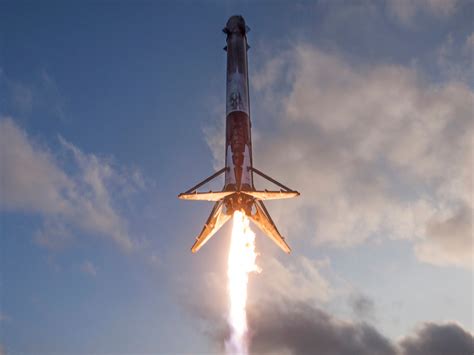 Watch SpaceX's historic Falcon 9 rocket landing video - Business Insider