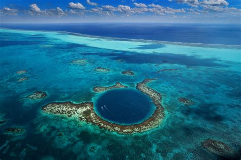 10 Fascinating Facts About the Blue Hole in Belize