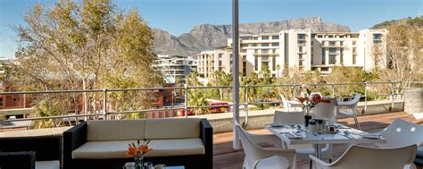 V&A Waterfront Restaurants | Protea Hotel Cape Town Waterfront Breakwater Lodge