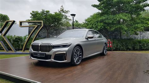 BMW X7 SUV and 2019 BMW 7-Series Sedan Launched in India: Price, Features, Variants and Specs.