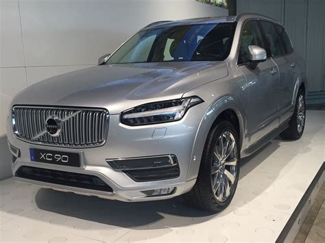 Volvo Image Gallery: 2016 Volvo XC90 T6 AWD Electric Silver