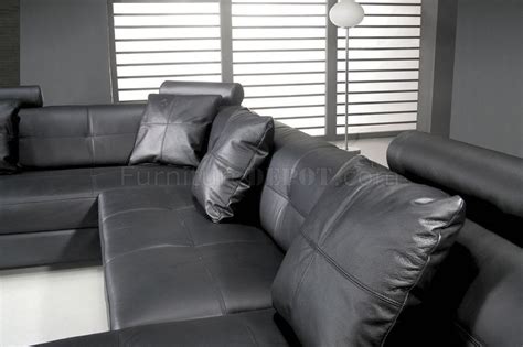 Black Leather Modern Sectional Sofa w/Adjustable Headrest