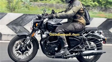 Royal Enfield Shotgun 650 Spied Testing Along With Official Accessories