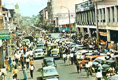 Main Street in Pettah, Colombo 1980’s