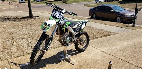 New plastics/graphics on my 2018 kx250f. Really liking the white! : r ...