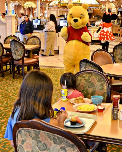 Disneyland Character Dining Plaza Inn Tips - Brie Brie Blooms