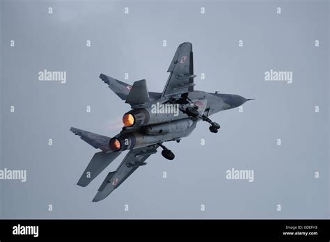 Mikoyan mig 29 fulcrum hi-res stock photography and images - Alamy