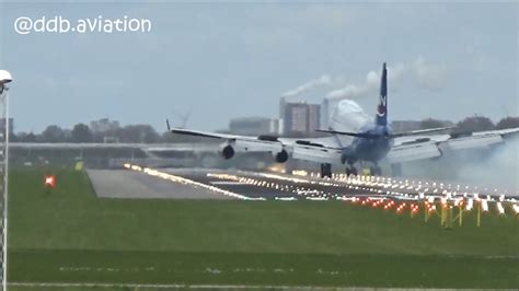 VIDEO Hard landing of Boeing 747 Cargo at Amsterdam Schiphol - Aviation ...