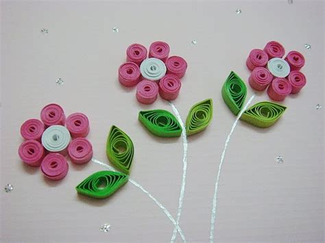 Paper quilling flowers....