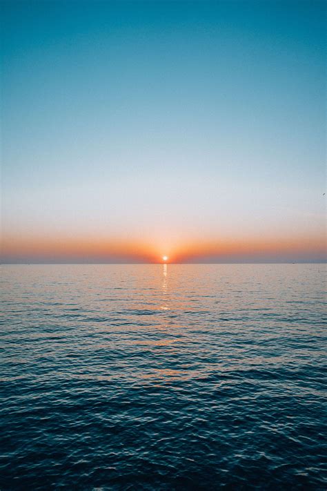 Beautiful Sunset Wallpaper over the Sea in Croatia Free Stock Photo | picjumbo