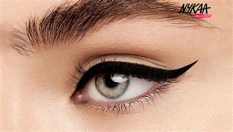 Easy Winged Eyeliner Tutorial- How To Apply Winged Eyeliner | Nykaa's ...