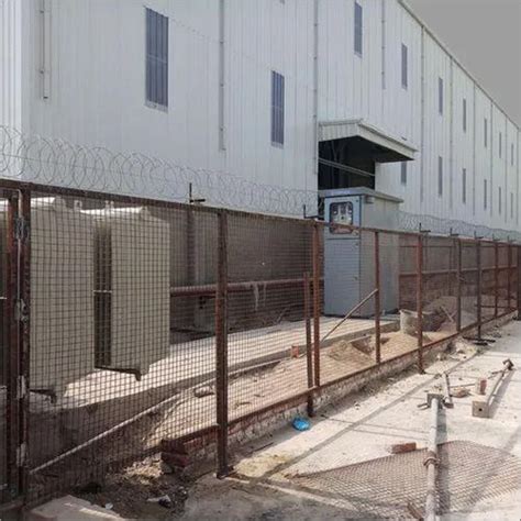 Wire Mesh Fencing Installation Service at Best Price in Faridabad | Moukthika Enterprises