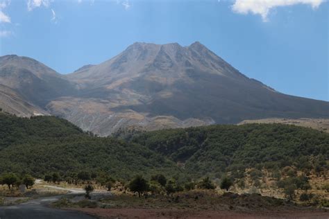 Earthquakes stir up long-dormant volcano in central Turkey | Daily Sabah