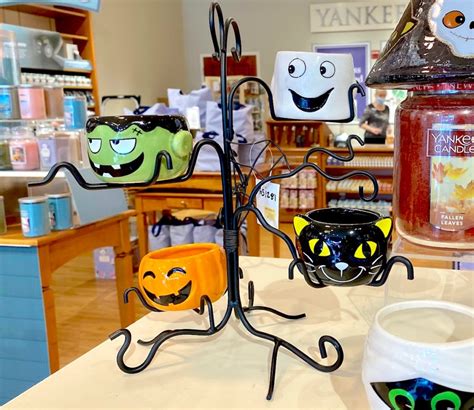 Best Yankee Candle Halloween Decor & Fall Scents to Buy in 2020