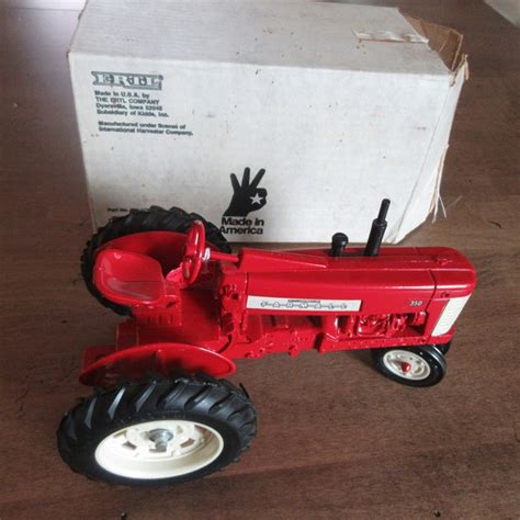 Farmall Toy Tractor - Etsy