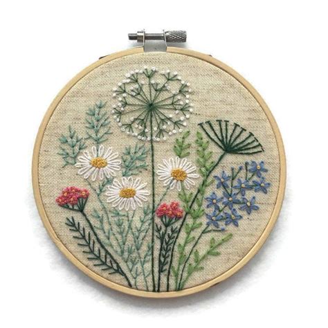 13 Awesome Flower Embroidery Patterns - DIYCraftsGuru