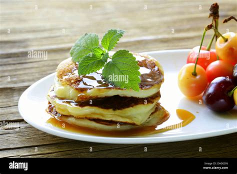 homemade pancakes with caramel syrup Stock Photo - Alamy