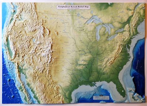 Raised relief map of the United States - Vivid Maps