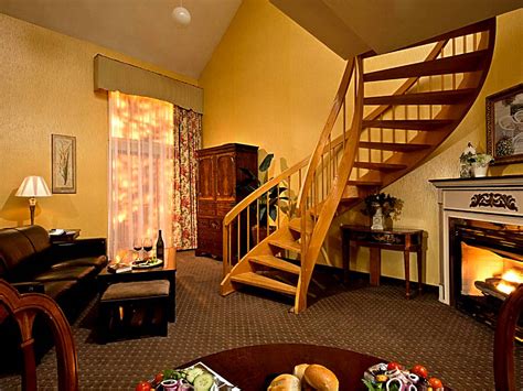 4 Hotel Rooms with Jacuzzi in Hyannis - Anna's Guide 2023