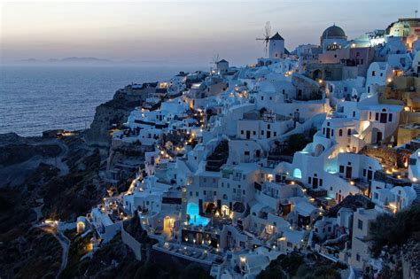 7 Best Places to Visit in Santorini Greece - Land of Stunning Sunsets